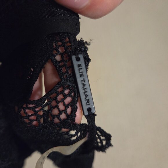 Midi lace-back dress - Picture 2 of 4